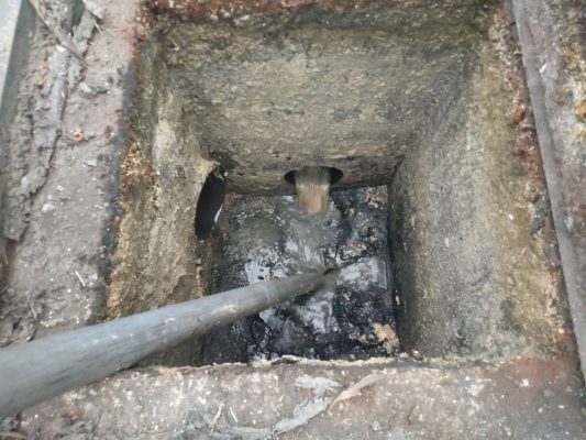 hút hầm cầu nhà dân