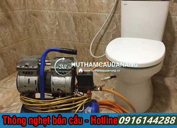 thông nghẹt bồn cầu